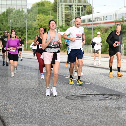 06.09.2026 - CURREX Alsterlauf Dr. Thomas Lammeyer http://msf.ph/oto/10132118 06.09.2026 09:56:01 Laufen 4291, 40, 8023, 4748, 780, 571 meine-sportfotos.de