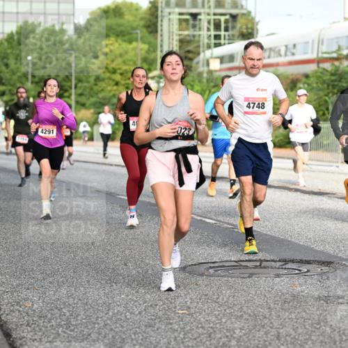 06.09.2026 - CURREX Alsterlauf Dr. Thomas Lammeyer http://msf.ph/oto/10132124 06.09.2026 09:56:01 Laufen 5154, 40, 023, 4291, 4748, 2780 meine-sportfotos.de