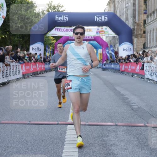 06.09.2026 - CURREX Alsterlauf Yannick Fuchs http://msf.ph/oto/10132173 06.09.2026 09:40:08 Ziel 2211, 2831, 3300, 4699, 5150, 5925 meine-sportfotos.de