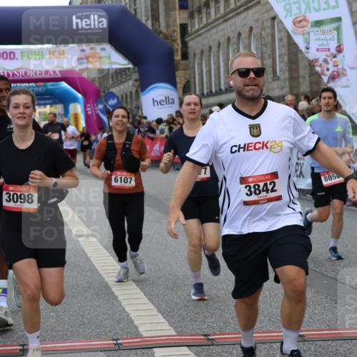 06.09.2026 - CURREX Alsterlauf Strokosch-Dieckow http://msf.ph/oto/10132177 06.09.2026 10:06:01 Ziel 3098, 3842, 3976, 4481, 4736, 4737, 4894, 5070, 5115, 5277, 5556, 5726, 5781, 6045, 6089, 6107, 6121, 6385, 8056, 8143 meine-sportfotos.de