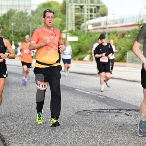 06.09.2026 - CURREX Alsterlauf Dr. Thomas Lammeyer http://msf.ph/oto/10132186 06.09.2026 09:56:07 Laufen 4476, 8111, 4209, 5154 meine-sportfotos.de