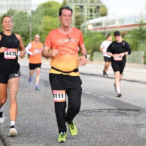 06.09.2026 - CURREX Alsterlauf Dr. Thomas Lammeyer http://msf.ph/oto/10132194 06.09.2026 09:56:08 Laufen 4478, 8111 meine-sportfotos.de
