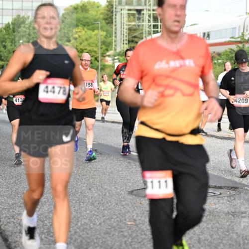 06.09.2026 - CURREX Alsterlauf Dr. Thomas Lammeyer http://msf.ph/oto/10132199 06.09.2026 09:56:09 Laufen 6436, 413, 4478, 158, 6244, 4209 meine-sportfotos.de
