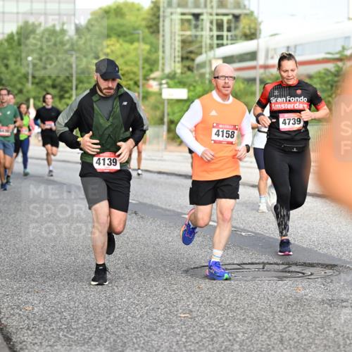 06.09.2026 - CURREX Alsterlauf Dr. Thomas Lammeyer http://msf.ph/oto/10132212 06.09.2026 09:56:10 Laufen 4139, 4158, 4739, 6447 meine-sportfotos.de