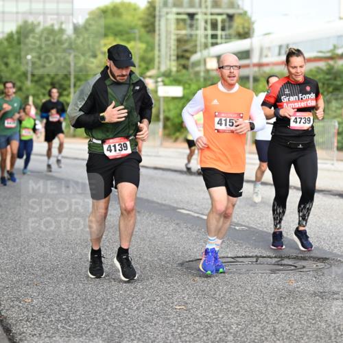 06.09.2026 - CURREX Alsterlauf Dr. Thomas Lammeyer http://msf.ph/oto/10132213 06.09.2026 09:56:10 Laufen 4139, 415, 4739, 6448, 6447 meine-sportfotos.de