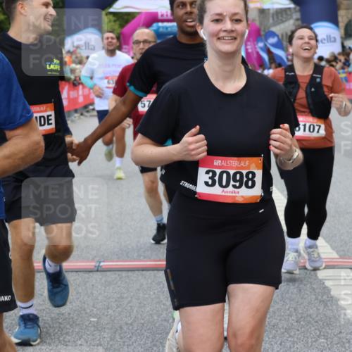 06.09.2026 - CURREX Alsterlauf Strokosch-Dieckow http://msf.ph/oto/10132214 06.09.2026 10:06:02 Ziel 2413, 2457, 3098, 3842, 3976, 4736, 4737, 4894, 5070, 5277, 5726, 5781, 6045, 6089, 6107, 6385, 8056, 8143 meine-sportfotos.de