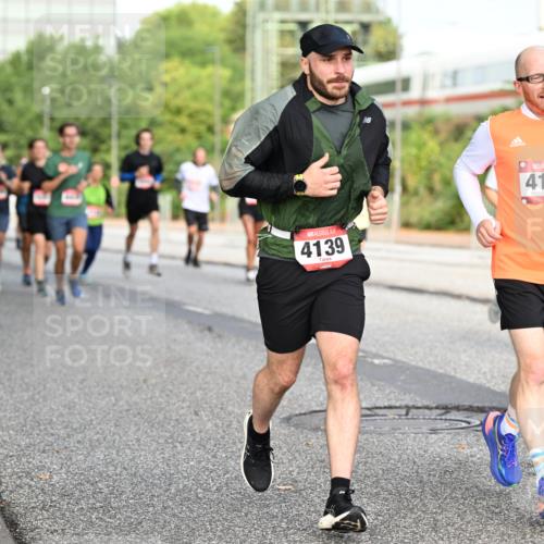 06.09.2026 - CURREX Alsterlauf Dr. Thomas Lammeyer http://msf.ph/oto/10132222 06.09.2026 09:56:11 Laufen 4139, 415, 4739 meine-sportfotos.de