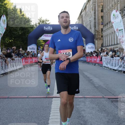 06.09.2026 - CURREX Alsterlauf Yannick Fuchs http://msf.ph/oto/10132251 06.09.2026 09:40:12 Ziel 2211, 2831, 3300, 5150, 5322, 5925, 5989, 6026 meine-sportfotos.de