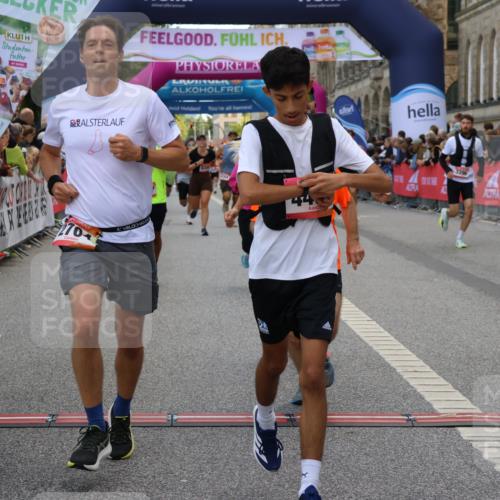 06.09.2026 - CURREX Alsterlauf Strokosch-Dieckow http://msf.ph/oto/10132274 06.09.2026 09:53:13 Ziel 2704, 4269, 4305, 4336, 4465, 4539, 4584, 4623, 4707, 4708, 4760, 4833, 5202, 5681, 5886, 5935, 8230, 8340 meine-sportfotos.de
