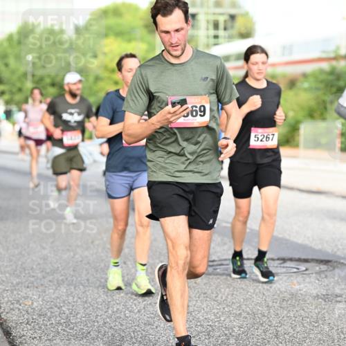 06.09.2026 - CURREX Alsterlauf Dr. Thomas Lammeyer http://msf.ph/oto/10132277 06.09.2026 09:56:16 Laufen 11, 69, 5267, 3119 meine-sportfotos.de