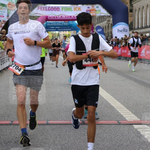 06.09.2026 - CURREX Alsterlauf Strokosch-Dieckow http://msf.ph/oto/10132282 06.09.2026 09:53:13 Ziel 2704, 4269, 4305, 4336, 4465, 4539, 4584, 4623, 4707, 4708, 4760, 4833, 5202, 5681, 5886, 5935, 8230, 8340 meine-sportfotos.de