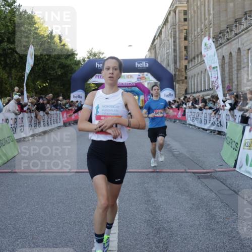 06.09.2026 - CURREX Alsterlauf Yannick Fuchs http://msf.ph/oto/10132285 06.09.2026 09:40:13 Ziel 2211, 2831, 3300, 4569, 5150, 5322, 5399, 5925, 5989, 6026 meine-sportfotos.de