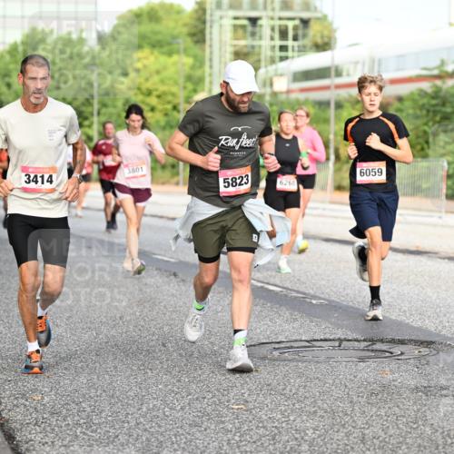 06.09.2026 - CURREX Alsterlauf Dr. Thomas Lammeyer http://msf.ph/oto/10132297 06.09.2026 09:56:18 Laufen 3414, 3801, 5823, 6268, 6059 meine-sportfotos.de