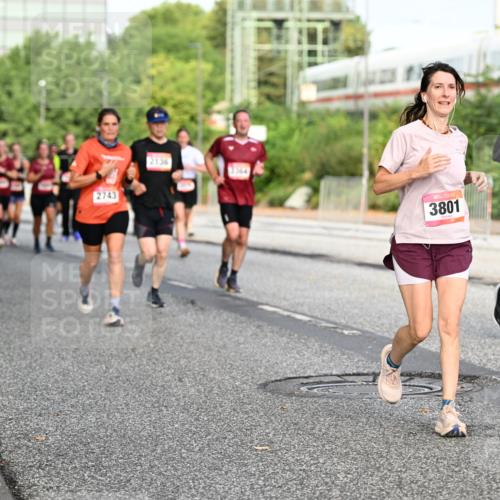 06.09.2026 - CURREX Alsterlauf Dr. Thomas Lammeyer http://msf.ph/oto/10132323 06.09.2026 09:56:21 Laufen 2743, 3801 meine-sportfotos.de