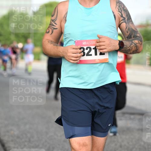 06.09.2026 - CURREX Alsterlauf Dr. Thomas Lammeyer http://msf.ph/oto/10132425 06.09.2026 09:56:31 Laufen 321 meine-sportfotos.de