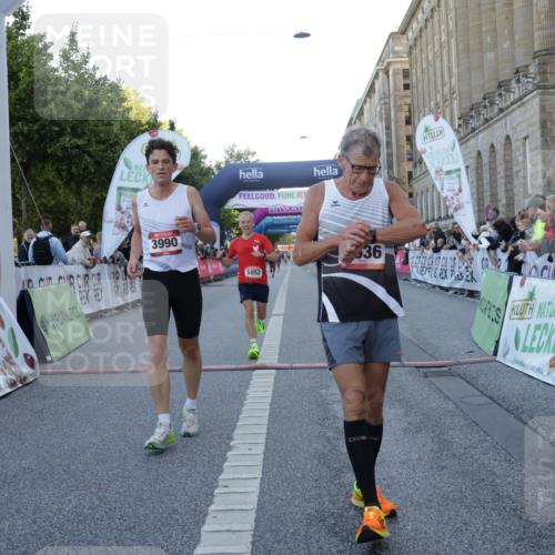 06.09.2026 - CURREX Alsterlauf Yannick Fuchs http://msf.ph/oto/10132442 06.09.2026 09:40:23 Ziel 2299, 3990, 4569, 4636, 5302, 5399, 5783, 5828, 5852, 5989, 6222 meine-sportfotos.de