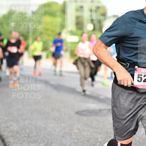 06.09.2026 - CURREX Alsterlauf Dr. Thomas Lammeyer http://msf.ph/oto/10132494 06.09.2026 09:56:39 Laufen 5222 meine-sportfotos.de