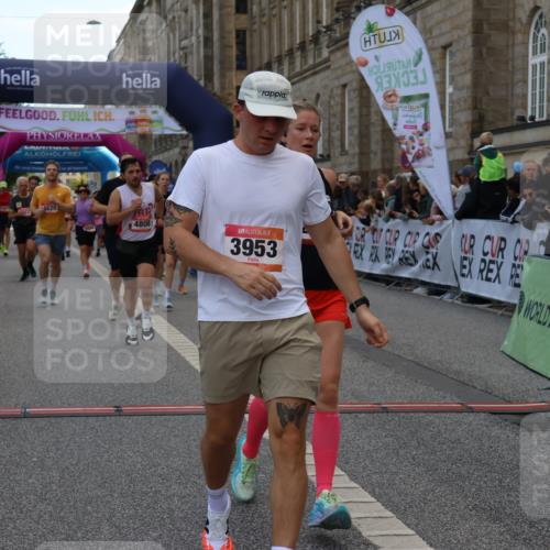 06.09.2026 - CURREX Alsterlauf Strokosch-Dieckow http://msf.ph/oto/10132517 06.09.2026 09:53:28 Ziel 2460, 2536, 2554, 2561, 2666, 2766, 3065, 3205, 3395, 3396, 3531, 3953, 4620, 4749, 4808, 4945, 4980, 5029, 5133, 5546, 5822, 5839, 8006 meine-sportfotos.de