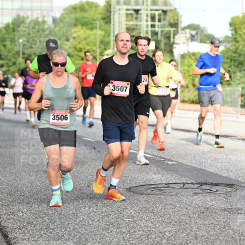 06.09.2026 - CURREX Alsterlauf Dr. Thomas Lammeyer http://msf.ph/oto/10132522 06.09.2026 09:56:42 Laufen 3506, 3507, 24, 5472 meine-sportfotos.de