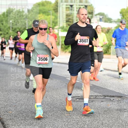 06.09.2026 - CURREX Alsterlauf Dr. Thomas Lammeyer http://msf.ph/oto/10132528 06.09.2026 09:56:42 Laufen 3506, 3507, 5471 meine-sportfotos.de