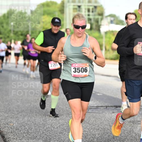 06.09.2026 - CURREX Alsterlauf Dr. Thomas Lammeyer http://msf.ph/oto/10132535 06.09.2026 09:56:43 Laufen 2257, 3506, 3507 meine-sportfotos.de