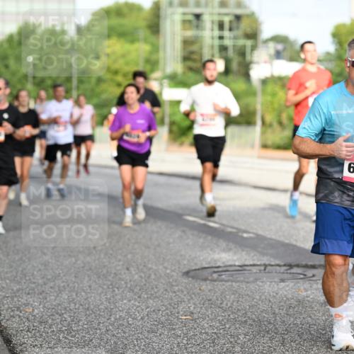06.09.2026 - CURREX Alsterlauf Dr. Thomas Lammeyer http://msf.ph/oto/10132560 06.09.2026 09:56:46 Laufen 215, 43, 24, 10, 2026, 6112 meine-sportfotos.de