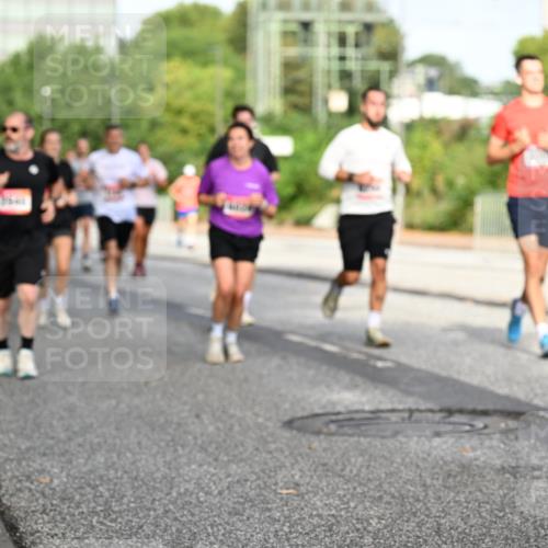 06.09.2026 - CURREX Alsterlauf Dr. Thomas Lammeyer http://msf.ph/oto/10132563 06.09.2026 09:56:46 Laufen  meine-sportfotos.de