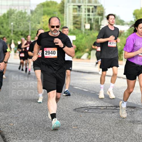 06.09.2026 - CURREX Alsterlauf Dr. Thomas Lammeyer http://msf.ph/oto/10132578 06.09.2026 09:56:48 Laufen 2856, 2940, 8314, 028 meine-sportfotos.de