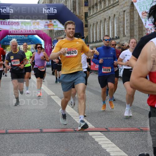 06.09.2026 - CURREX Alsterlauf Strokosch-Dieckow http://msf.ph/oto/10132601 06.09.2026 09:53:31 Ziel 2536, 2561, 2666, 2766, 2782, 3205, 3531, 3953, 4572, 4620, 4749, 4808, 4937, 4945, 4980, 5029, 5133, 5236, 5546, 5656, 5822, 5839, 6372, 6455, 8006, 8133, 8135 meine-sportfotos.de