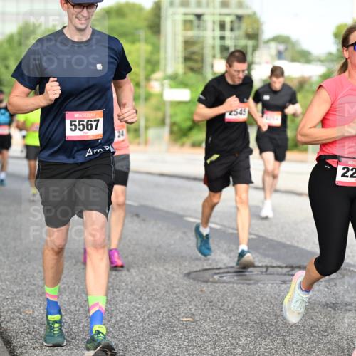 06.09.2026 - CURREX Alsterlauf Dr. Thomas Lammeyer http://msf.ph/oto/10132659 06.09.2026 09:56:56 Laufen 5567, 2273, 3574 meine-sportfotos.de