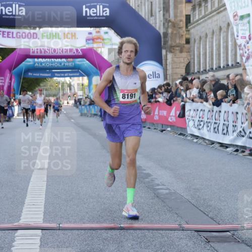 06.09.2026 - CURREX Alsterlauf Yannick Fuchs http://msf.ph/oto/10132684 06.09.2026 09:40:37 Ziel 2131, 5138, 5686, 8191 meine-sportfotos.de
