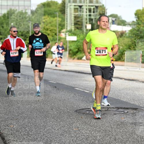 06.09.2026 - CURREX Alsterlauf Dr. Thomas Lammeyer http://msf.ph/oto/10132699 06.09.2026 09:57:00 Laufen 6291, 6258, 2671 meine-sportfotos.de