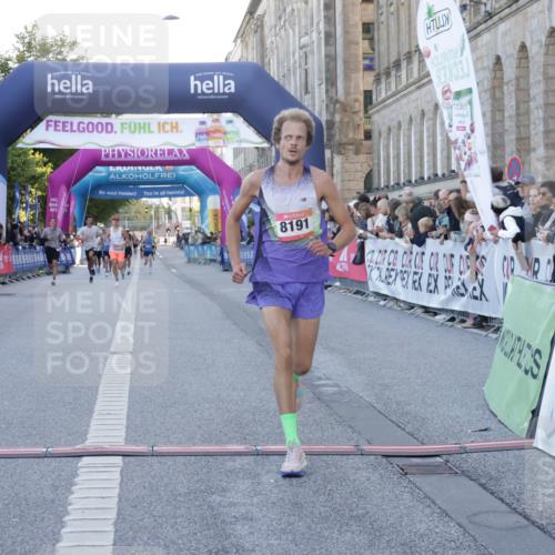 06.09.2026 - CURREX Alsterlauf Yannick Fuchs http://msf.ph/oto/10132700 06.09.2026 09:40:37 Ziel 2131, 5138, 5686, 8191 meine-sportfotos.de
