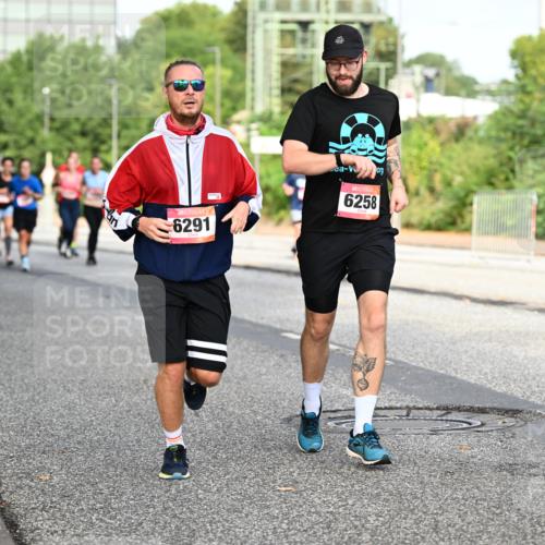 06.09.2026 - CURREX Alsterlauf Dr. Thomas Lammeyer http://msf.ph/oto/10132718 06.09.2026 09:57:01 Laufen 6291, 6258 meine-sportfotos.de