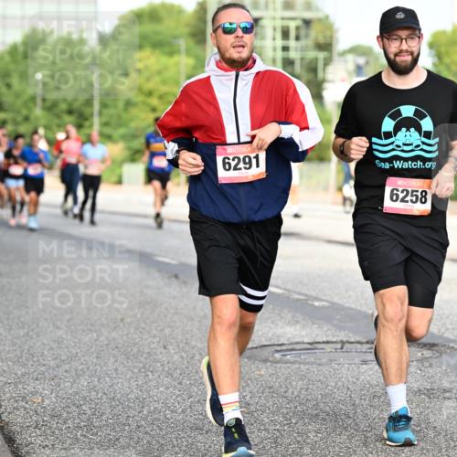 06.09.2026 - CURREX Alsterlauf Dr. Thomas Lammeyer http://msf.ph/oto/10132722 06.09.2026 09:57:02 Laufen 6291, 6258 meine-sportfotos.de