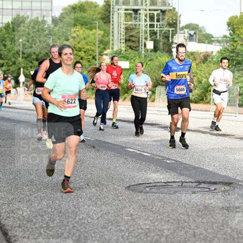 06.09.2026 - CURREX Alsterlauf Dr. Thomas Lammeyer http://msf.ph/oto/10132766 06.09.2026 09:57:06 Laufen 6187, 6397, 831, 5622, 738, 900, 3820, 5005, 6180, 2698 meine-sportfotos.de