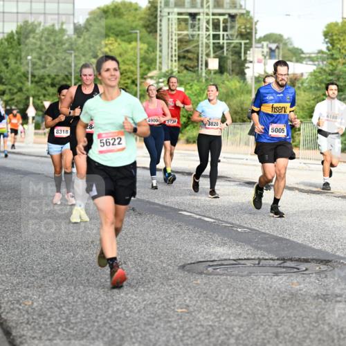 06.09.2026 - CURREX Alsterlauf Dr. Thomas Lammeyer http://msf.ph/oto/10132768 06.09.2026 09:57:06 Laufen 6187, 8318, 6397, 28, 4900, 5738, 3820, 5622, 5005, 6180, 2698 meine-sportfotos.de