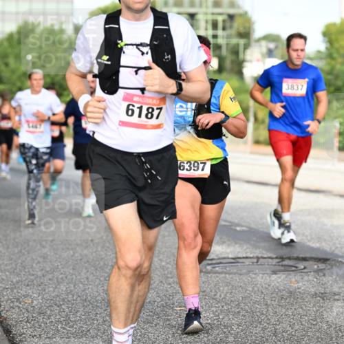 06.09.2026 - CURREX Alsterlauf Dr. Thomas Lammeyer http://msf.ph/oto/10132820 06.09.2026 09:57:11 Laufen 6187, 6397, 3837, 3979 meine-sportfotos.de