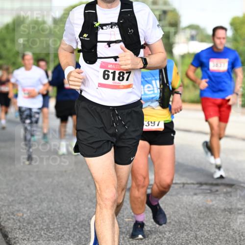 06.09.2026 - CURREX Alsterlauf Dr. Thomas Lammeyer http://msf.ph/oto/10132821 06.09.2026 09:57:11 Laufen 6187, 397, 3979 meine-sportfotos.de