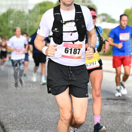 06.09.2026 - CURREX Alsterlauf Dr. Thomas Lammeyer http://msf.ph/oto/10132822 06.09.2026 09:57:11 Laufen 6187, 6397 meine-sportfotos.de