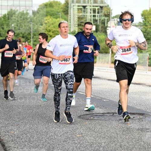 06.09.2026 - CURREX Alsterlauf Dr. Thomas Lammeyer http://msf.ph/oto/10132835 06.09.2026 09:57:13 Laufen 3068, 9, 106, 6257, 467, 3848 meine-sportfotos.de