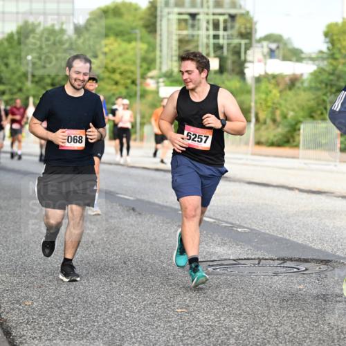 06.09.2026 - CURREX Alsterlauf Dr. Thomas Lammeyer http://msf.ph/oto/10132851 06.09.2026 09:57:15 Laufen 068, 5257, 5 meine-sportfotos.de