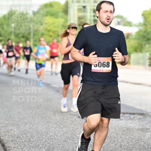 06.09.2026 - CURREX Alsterlauf Dr. Thomas Lammeyer http://msf.ph/oto/10132865 06.09.2026 09:57:16 Laufen 5068 meine-sportfotos.de