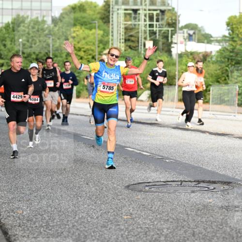 06.09.2026 - CURREX Alsterlauf Dr. Thomas Lammeyer http://msf.ph/oto/10132884 06.09.2026 09:57:18 Laufen 4429, 4084, 2369, 140, 5938, 5785 meine-sportfotos.de