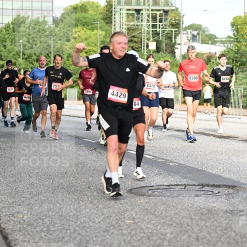 06.09.2026 - CURREX Alsterlauf Dr. Thomas Lammeyer http://msf.ph/oto/10132904 06.09.2026 09:57:20 Laufen 4120, 2307, 3635, 6480, 22, 25, 2895, 4429, 84, 2369, 6474, 2370, 5387, 068, 80 meine-sportfotos.de