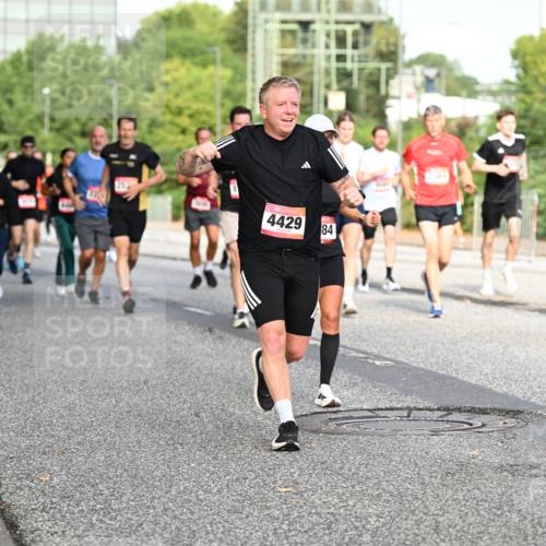06.09.2026 - CURREX Alsterlauf Dr. Thomas Lammeyer http://msf.ph/oto/10132906 06.09.2026 09:57:20 Laufen 4120, 4429, 84 meine-sportfotos.de