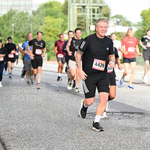 06.09.2026 - CURREX Alsterlauf Dr. Thomas Lammeyer http://msf.ph/oto/10132913 06.09.2026 09:57:21 Laufen 4429, 84 meine-sportfotos.de