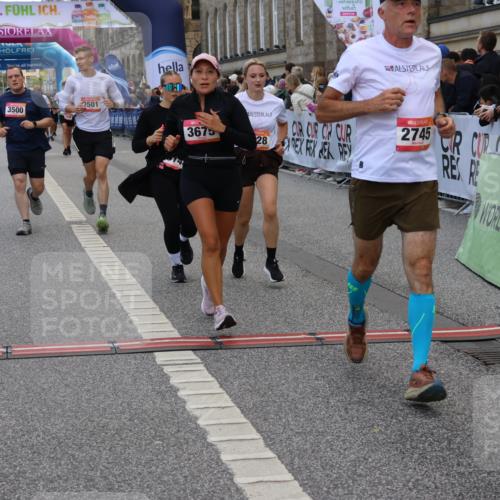 06.09.2026 - CURREX Alsterlauf Strokosch-Dieckow http://msf.ph/oto/10132932 06.09.2026 10:06:48 Ziel 2270, 2428, 2533, 2745, 3142, 3143, 3500, 3501, 3502, 3537, 3675, 3855, 4347, 5143, 5167, 5471, 6275, 6285, 8017 meine-sportfotos.de