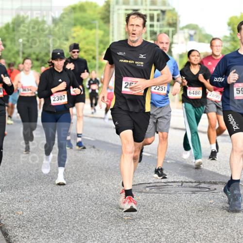06.09.2026 - CURREX Alsterlauf Dr. Thomas Lammeyer http://msf.ph/oto/10132946 06.09.2026 09:57:24 Laufen 4120, 2307, 2015, 25, 2251, 6480, 2895, 5930 meine-sportfotos.de
