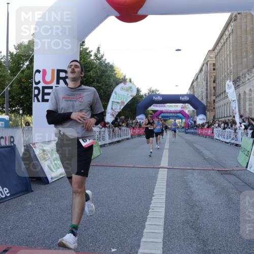 06.09.2026 - CURREX Alsterlauf Yannick Fuchs http://msf.ph/oto/10132964 06.09.2026 09:40:47 Ziel 2131, 4807, 5343, 5768, 5954, 5956, 6129, 6196, 6295 meine-sportfotos.de